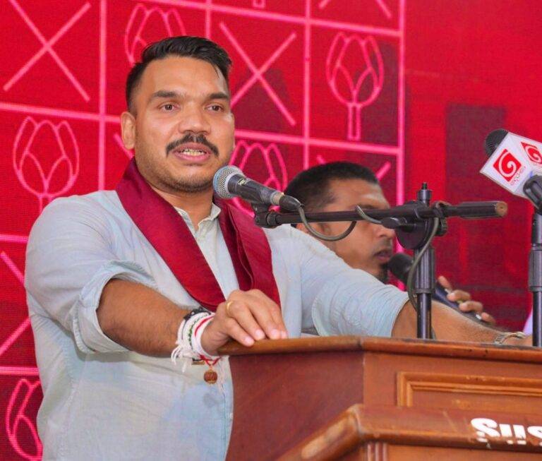 ඔබේ දරුවාගේ අනාගතය සුරක්ෂිතයි.ඉදිරි වසර 10ට මගෙන් රැකියා ලක්ෂ 20ක් – නාමල්