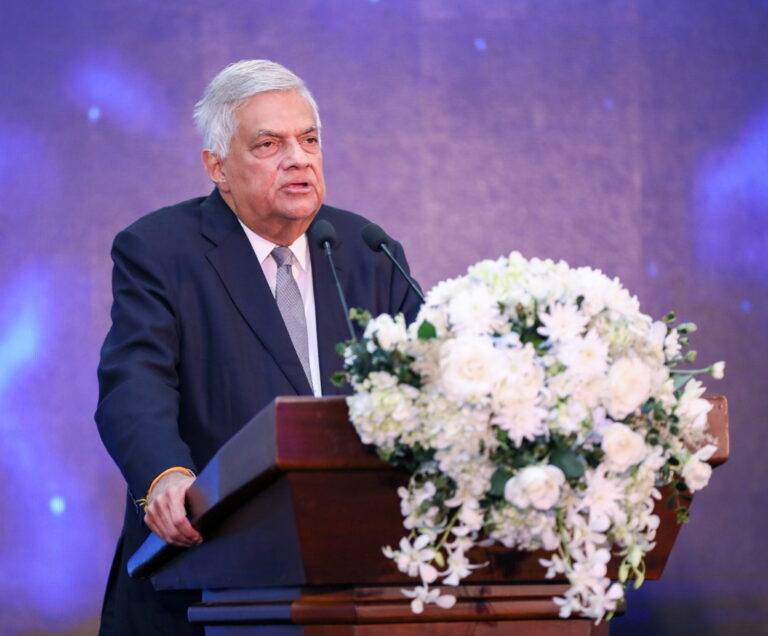 IMF එක්ක අපි යන්න ඕනේ. උදව් කරන්න වෙන කවුරුත් නෑ – ජනපති