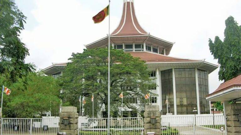 ආගමන හා විගමන පාලකවරයාට ශ්‍රේෂ්ඨාධිකරණය නියෝගයක්!