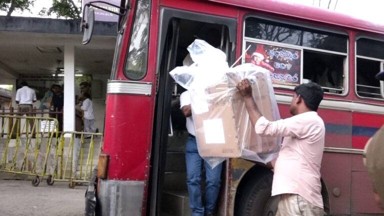 මහනුවර දිස්ත්‍රික්කයේ පළමු තැපැල් ඡන්ද ප්‍රතිඵලය මධ්‍යම රාත්‍රිය වන විට