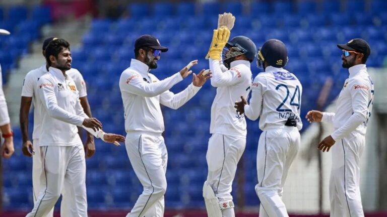 නවසීලන්තයට එරෙහිව තරග වඳින්නට එංගලන්තයට ගිය තුනක් නැහැ.