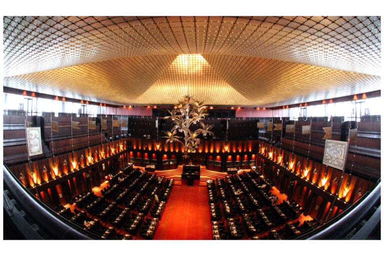 මන්ත්‍රීවරු 56ක් තවමත් වත්කම් බැරකම් ප්‍රකාශ ලබා දී නැහැ!