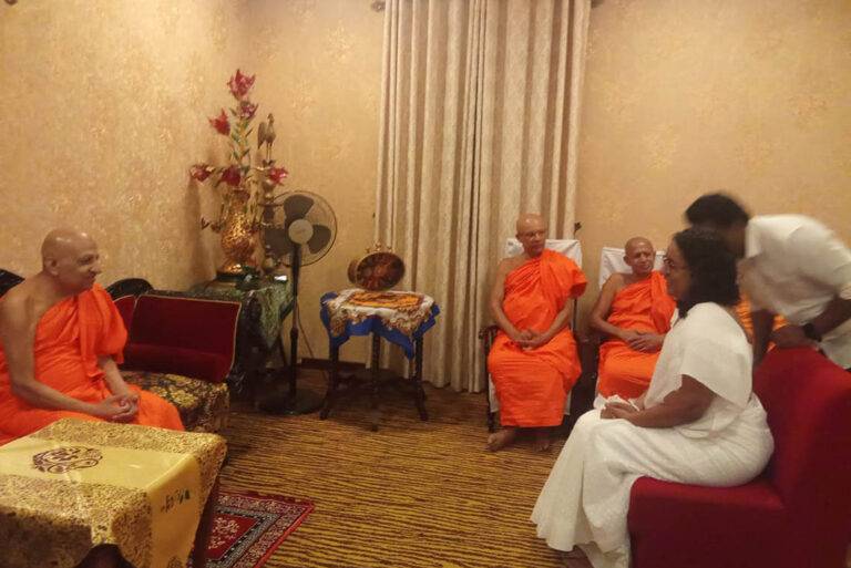 නව රජයේ වැඩපිළිවෙල ගැන මහ නායක හිමිවරුන්ගේ ප්‍රසාදය!