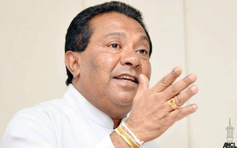 එස්.බී ගේ නැමිල්ල!