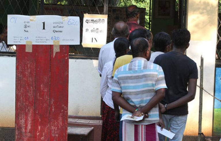 ඡන්ද විමසීමේදී වලංගු හැඳුනුම්පත් / අනන්‍යතා ලේඛන ගැන මැ.කො. නිවේදනයක්