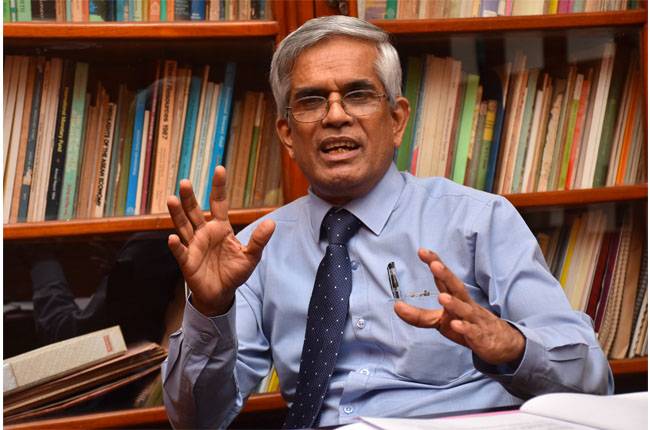 බිඳ­වැ­ටුණු රාජ්‍ය­යන්ට ගොඩ ඒමට අපේ රට ආදර්ශ­යක්- මුදල් අමා­ත්‍යාං­ශයේ හිටපු ලේකම්