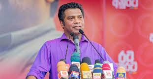 අවදානයෙන් ඉන්න.අපේ නමින් ප්‍රචණ්ඩව හැසිරෙන්න පුළුවන්!