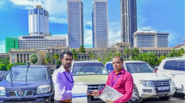 ජනාධිපති කාර්යාලය අසළ තිබූ වාහන නැවතත් අදාළ ආයතන වලටම!