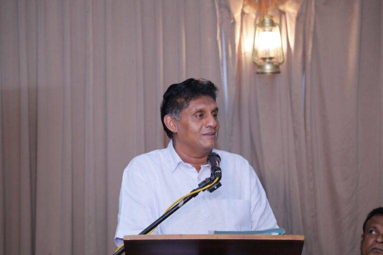 බඩු මිල පාලනය කරගන්න බැරුව රජය අකාර්යක්ෂම වෙලා – සජිත් කියයි