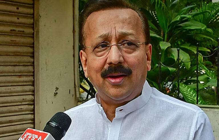 මහාරාෂ්ට්‍ර ප්‍රාන්තයේ හිටපු මුස්ලිම් අමාත්‍යවරයෙකුට වෙඩි