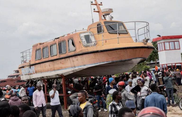 DRC කොංගෝ හි බෝට්ටුවක් පෙරලීම හේතුවෙන් 78 දෙනෙකු මරුට