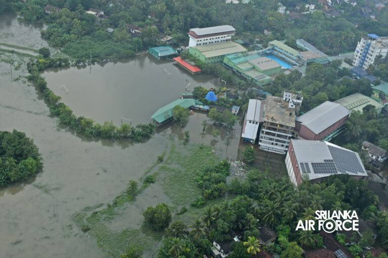 ගංවතුර ආපදා තත්ත්වය ගුවන් හමුදාවේ නිරීක්ෂණයට! (PHOTOS)
