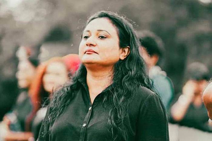 සජබේ ඉන්නේ ලියන්න කියන්න බැරි සහ බිහිරි පිරිසක්ද? දමිතා ප්‍රශ්න කරයි