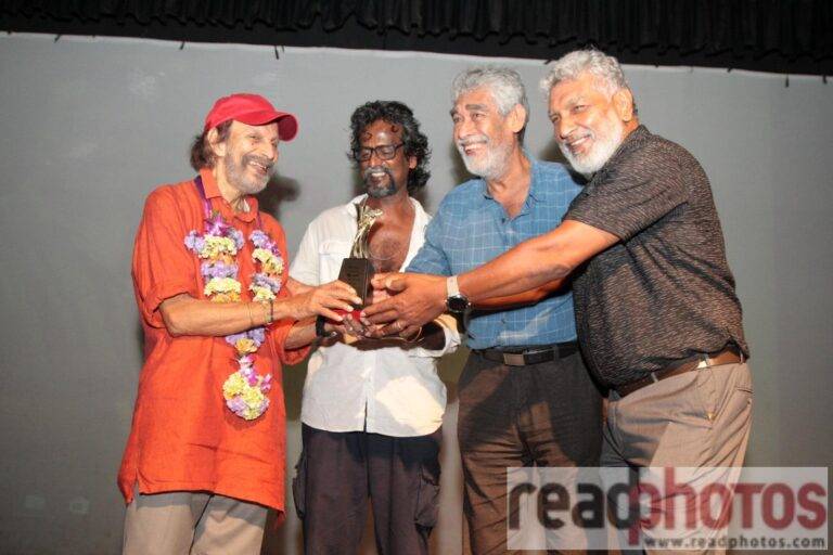 (PHOTOS):බිත්ති හතරක දැවැන්තයා – නීල් අලස් ඇගයුම් උළෙල!
