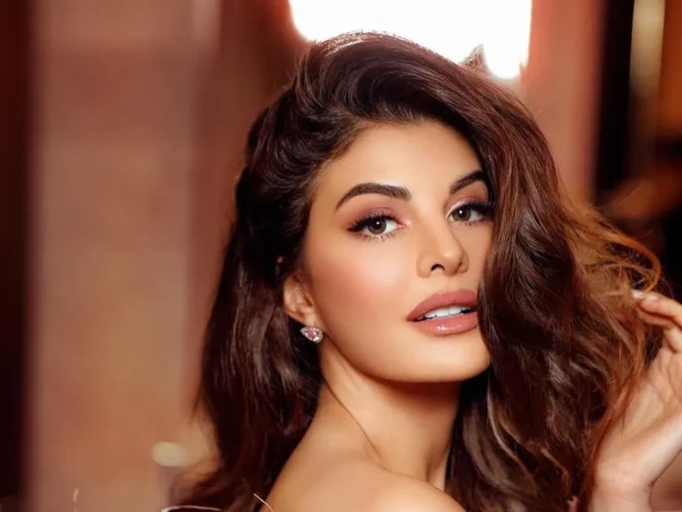 ඉන්දියාවේ ‘Most Beautiful Vegetarian Celebrities’ අතරින් කිරුළ දැරූ ලාංකික ජැකලින්!