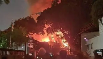 රනිල්ගේ නිවසට ගිනිතැබීමේ සිද්ධියේ සැකකරුවෙකුගේ විදේශ ගමන් තහනම ඉවත් කිරීමට CID විරෝධය!