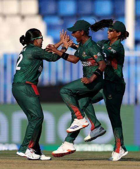 විස්සයි විස්ස ලෝක කුසලානයේ බංගලාදේශ කාන්තාවෝ පළමු ජය වාර්තා කරති