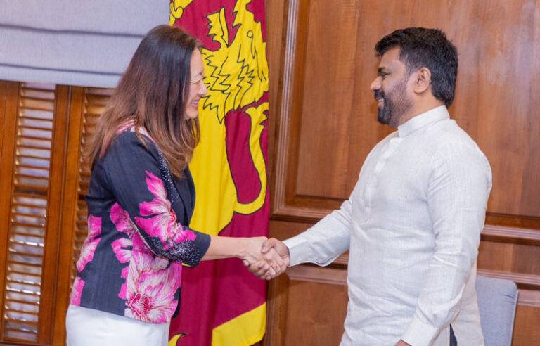 ජනපති අනුර සහ එක්සත් ජනපද තානාපතිනි ජුලී චන්ග් අතර හමුවක්