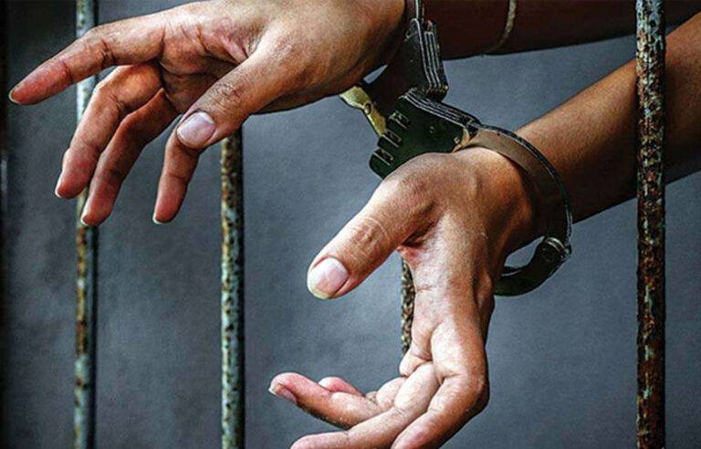 මිනීමැරුමක් සම්බන්ධයෙන් ළමුන් දෙදෙනෙක් අත්අඩංගුවට !
