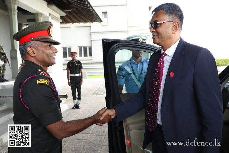 ත්‍රිවිධ හමුදා සාමාජිකයින්ගේ හිමිකම් කප්පාදුවක් වෙන්නේ නෑ – ආරක්ෂක ලේකම් සහතික වෙයි