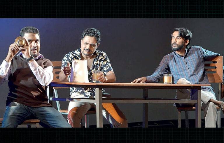 හරිම බඩු තුනක් – උදයසිරි එක්ක හතරයි !