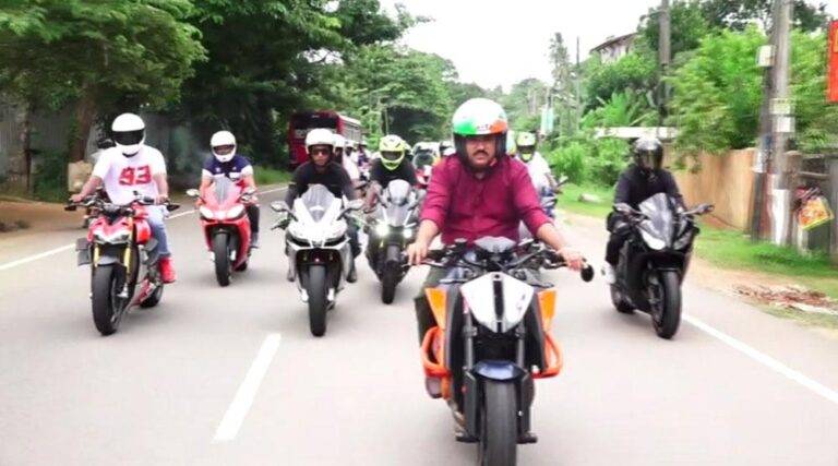 රෝහිතගේ බෑනාගේ නිවසිනුත් සුඛෝපභෝගී වාහන දෙකක් හොයාගෙන.හිමිකම් ලියවිල්ලක්වත් නැහැලු!