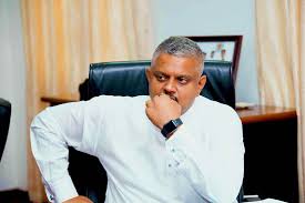හිටපු තවත් රාජ්‍ය අමත්‍යවරයෙකුත් දේශපාලන විරාමයකට!
