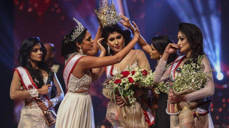 පුෂ්පිකා ජය ගනී!