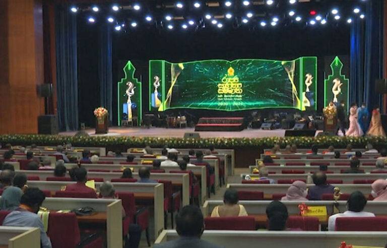 රාජ්‍ය සාහිත්‍ය සම්මාන උළෙල තාවකාලිකව අවලංගු කරයි !