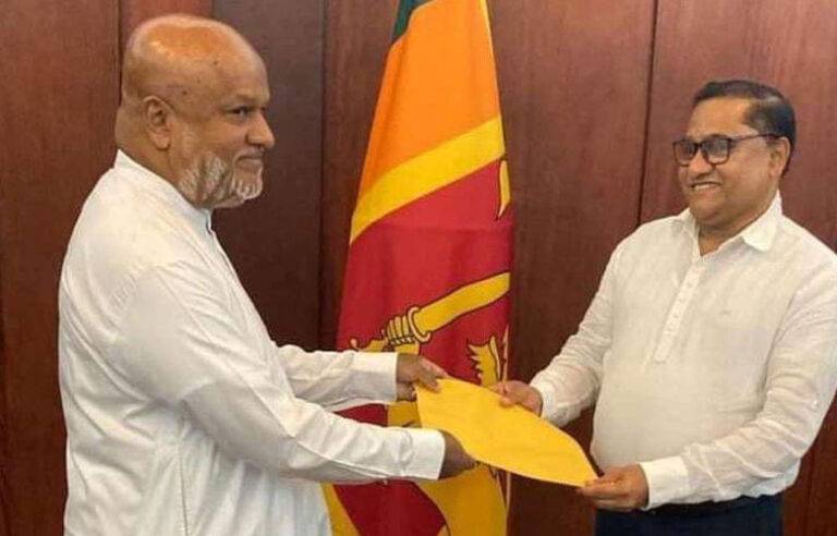 පිරිසිදු පාලනයක් යනු ෆැන්ටසියක්ද ?