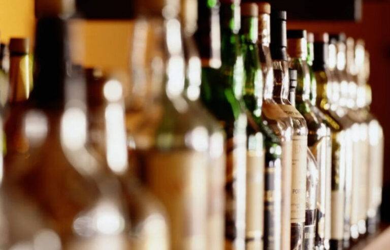 මන්නාරමේ මත්පැන් අලෙවිසැල අත්හිටුවීමට එරෙහිව අතුරු තහනම් නියෝගයක් !