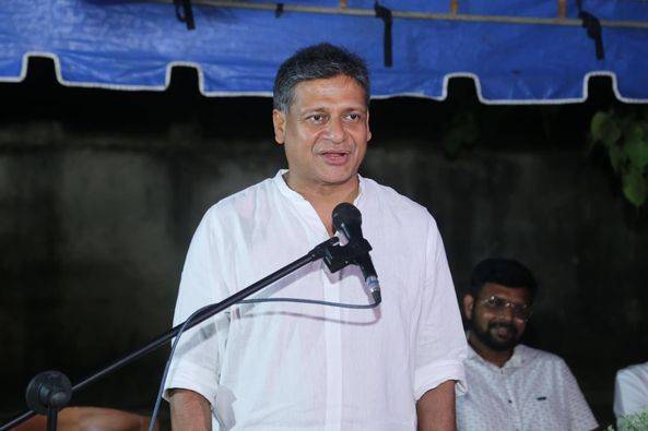 අනුරට පාර පෙන්වන්න හදන දිලිත්!