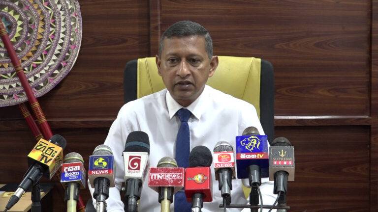 වර්ෂාවෙන් බාධා එල්ල වන ප්‍රදේශවලට ඡන්ද පෙට්ටි ප්‍රවාහනයට නාවික හමුදාවේ සහය!