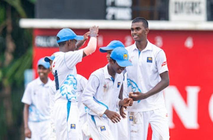 කොළඹ දකුණට සහ මහනුවර ජයග්‍රහණ දෙක බැඟින්