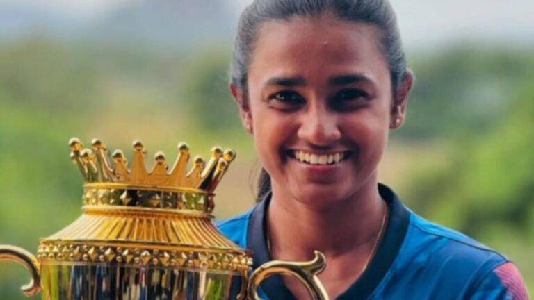 අන්තර් ක්‍රීඩා සමාජ එක්දින තරගාවලියේ දී හර්ෂිතාගෙන් ශකතයක්