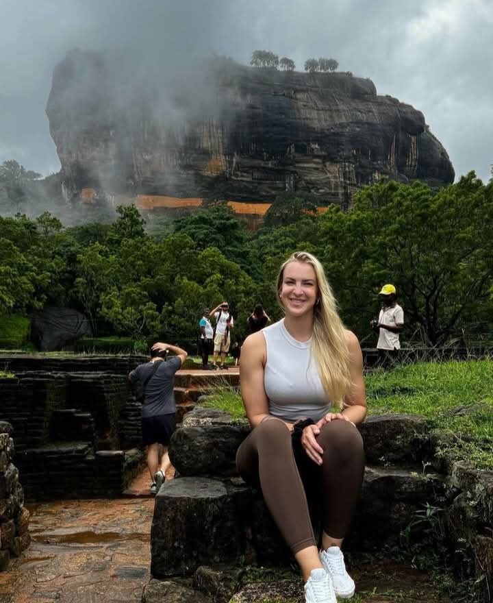 2024 වසරේ සංචාරක ආදායමේ සිදු වූ වෙනස!