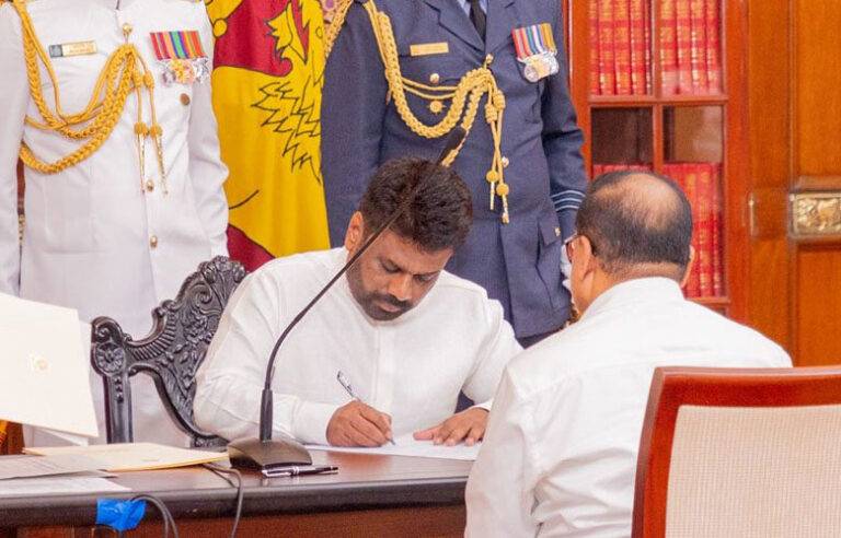 ආරක්ෂක, මුදල් තවදුරටත් අනුර යටතේ. විජිතටත් ප්‍රබල අමාත්‍යාංශ කිහිපයක්ම !