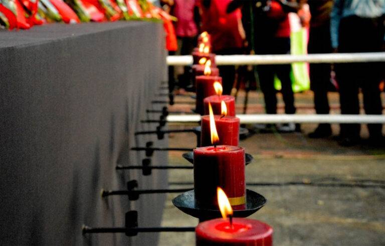 ඉල් මහේදී ලියූ කවිය ….