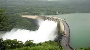 අධික වර්ෂාවත් සමග ජලාශ පිටාර මට්ටමට!