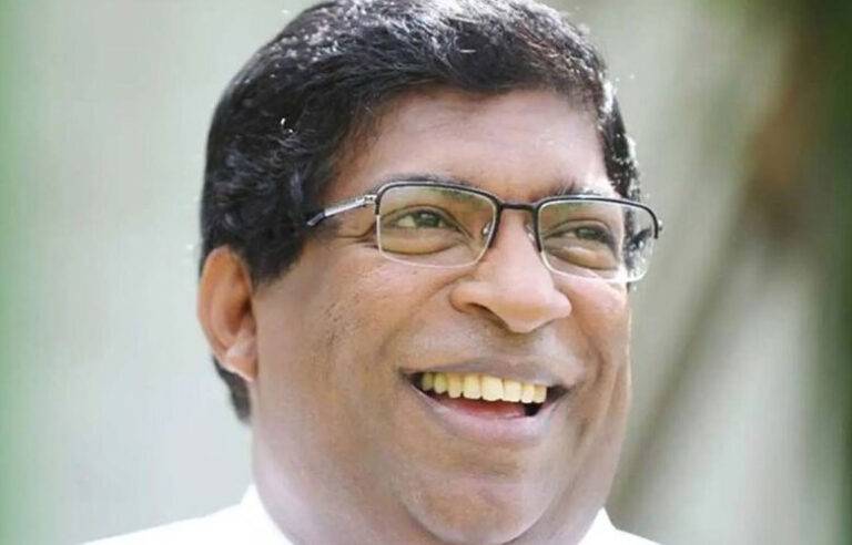 කචල් මැද්දේ රවී කරුණානායක පාර්ලිමේන්තු මන්ත්‍රීවරයකු ලෙස ගැසට් කරයි !