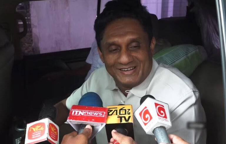 වත්මන් රජය ජනවරම විසිකර රනිල් වික්‍රමසිංහගේ අඩිපාරේම යනවා – සජිත් ප්‍රේමදාස (VIDEO)