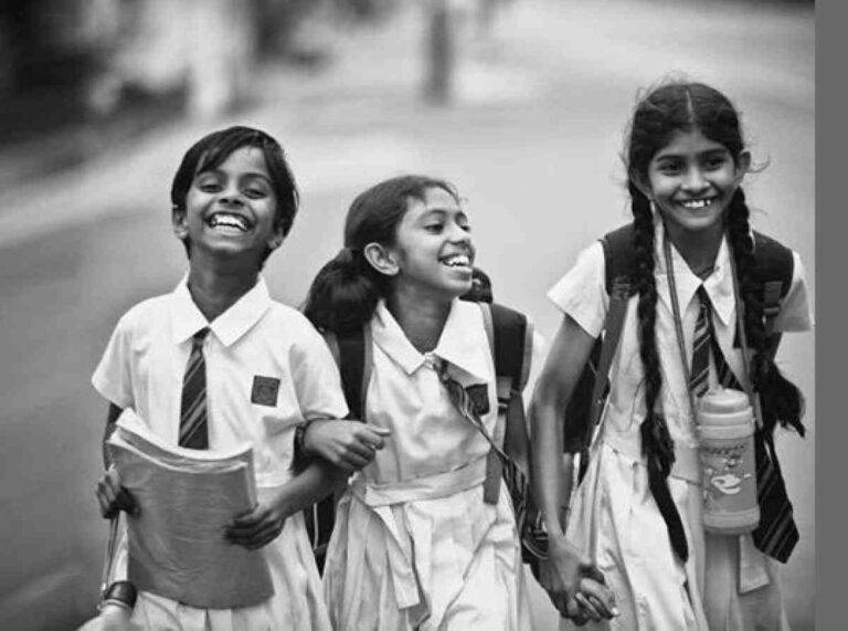 ලබන වසරේ සිට පාසල් දරුවන්ට රජයෙන් කරන්න යන දේ