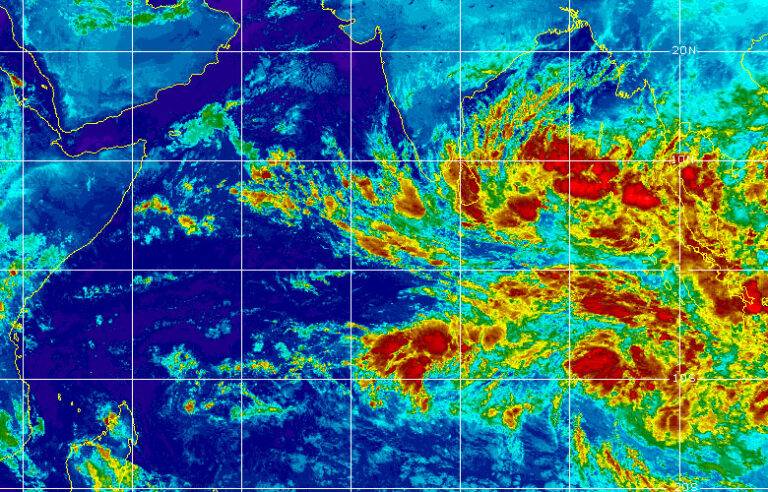 අඩුපීඩන කලාපය නිර්මාණය වෙයි. මි.මී. 150 ට වැඩි ඉතා තද වැසි !