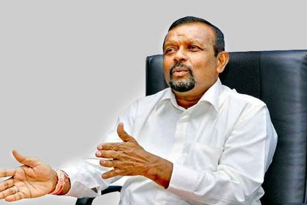 සිලින්ඩරය අතහැර කුසලානය ගත් එස්. එම්. චන්ද්‍රසේන!