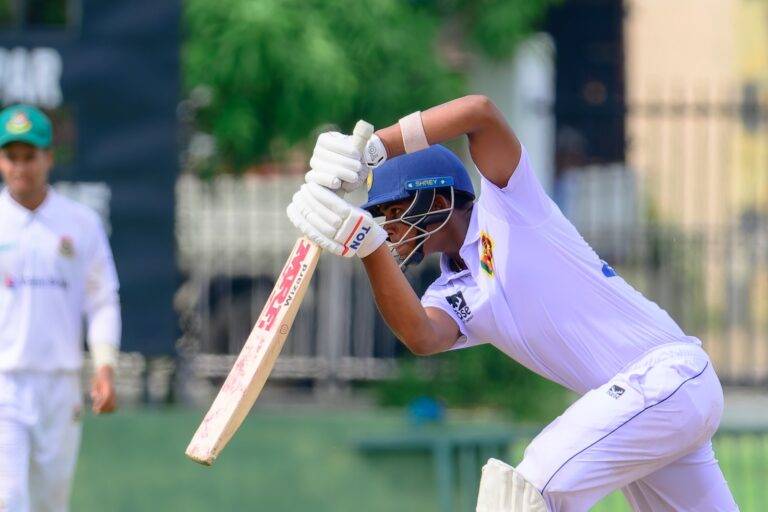 රෙහාන්ගෙන් පරිණත පිරුණු ඉණිමක්