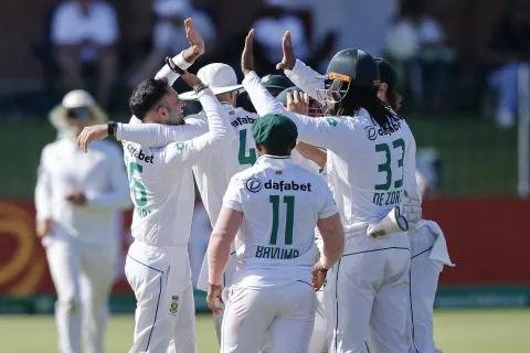 ජයසූරිය ගිය පාරේම මහාරාජ් යයි – ශ්‍රී ලංකාවට ලකුණු 109 ක පරාජයක්