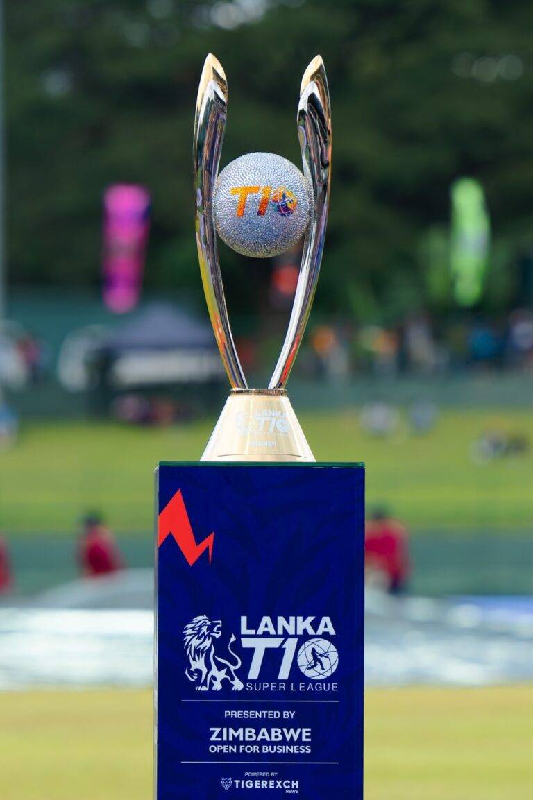 පළමු දිනයේ ජය යාපනයට සහ ගාල්ලට