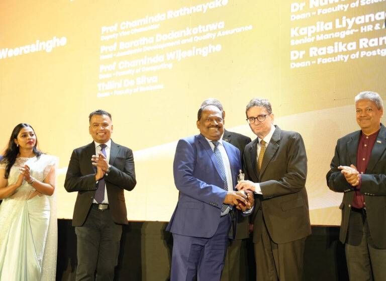 මහාචාර්ය ඊ.ඒ. වීරසිංහ සහ NSBM ඉහළ කළමනාකරණ කණ්ඩායම 2024 GLOBAL CEO විශිෂ්ටතා සම්මාන උළෙලේදී උපහාරයට!