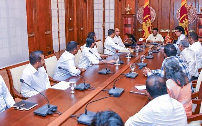හිඟයකින් තොරව සාධාරණ මිලට අඛණ්ඩව ලබාදෙන්න – ජනපති සුළු හා මධ්‍ය පරිමාණ සහල් මෝල් හිමියන්ට කියයි