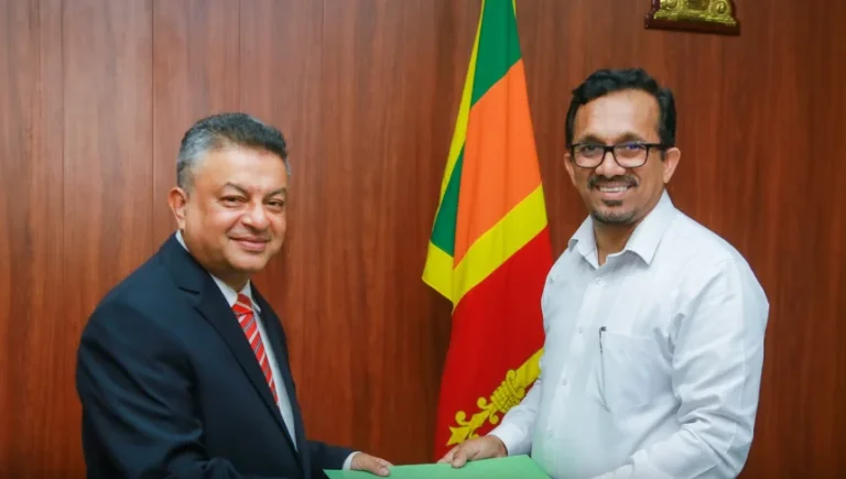 තවත් නව සභාපතිවරයෙක්!